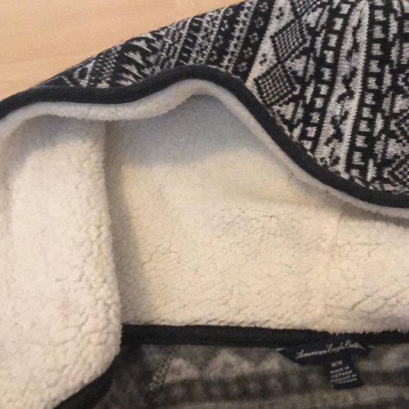 Sherpa winter Hoodie! - Picture 4 of 4